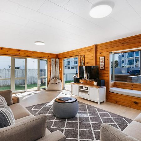 The Iconic Kiwi Bach, Full Site Downtown Mount Villa Mount Maunganui Exterior photo
